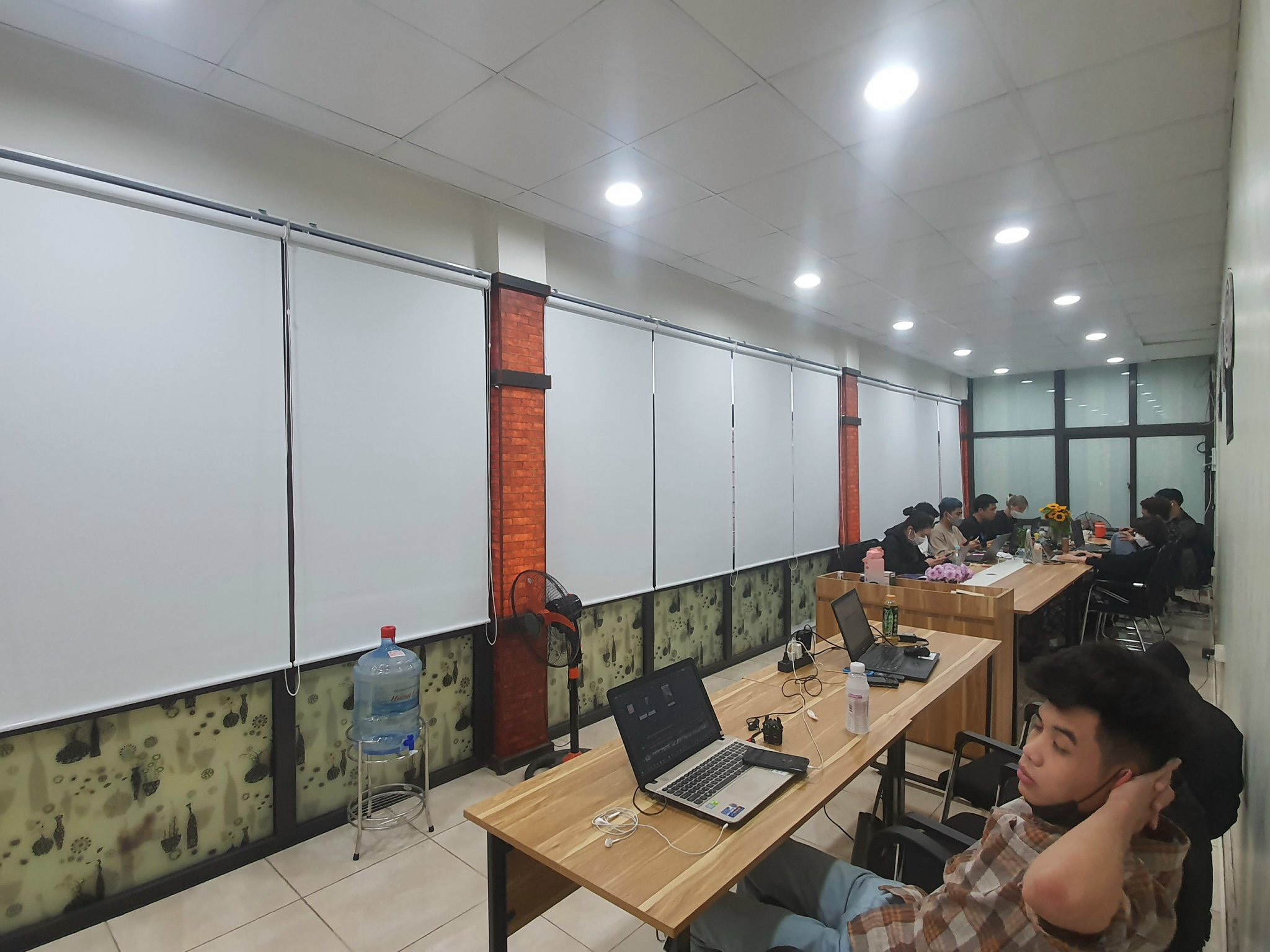 Rèm cuốn văn phòng đơn giản, sang trọng cho văn phòng tại Nguyễn Trãi