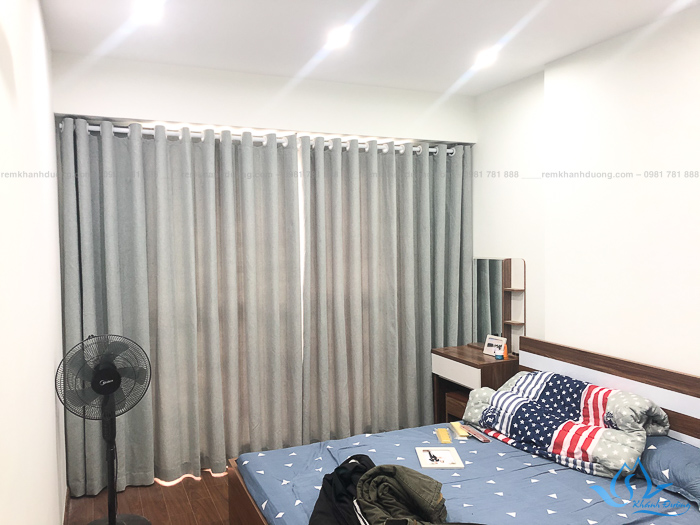 Mẫu rèm vải 1 lớp màu ghi cho phòng ngủ tại Nguyễn Tuân