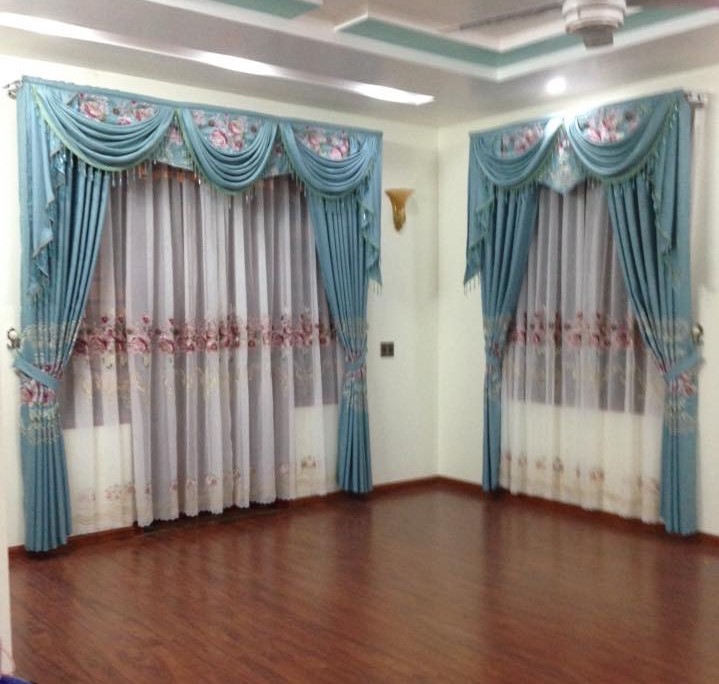 Rèm cổ điển phòng khách chung cư cao cấp Hà Nội