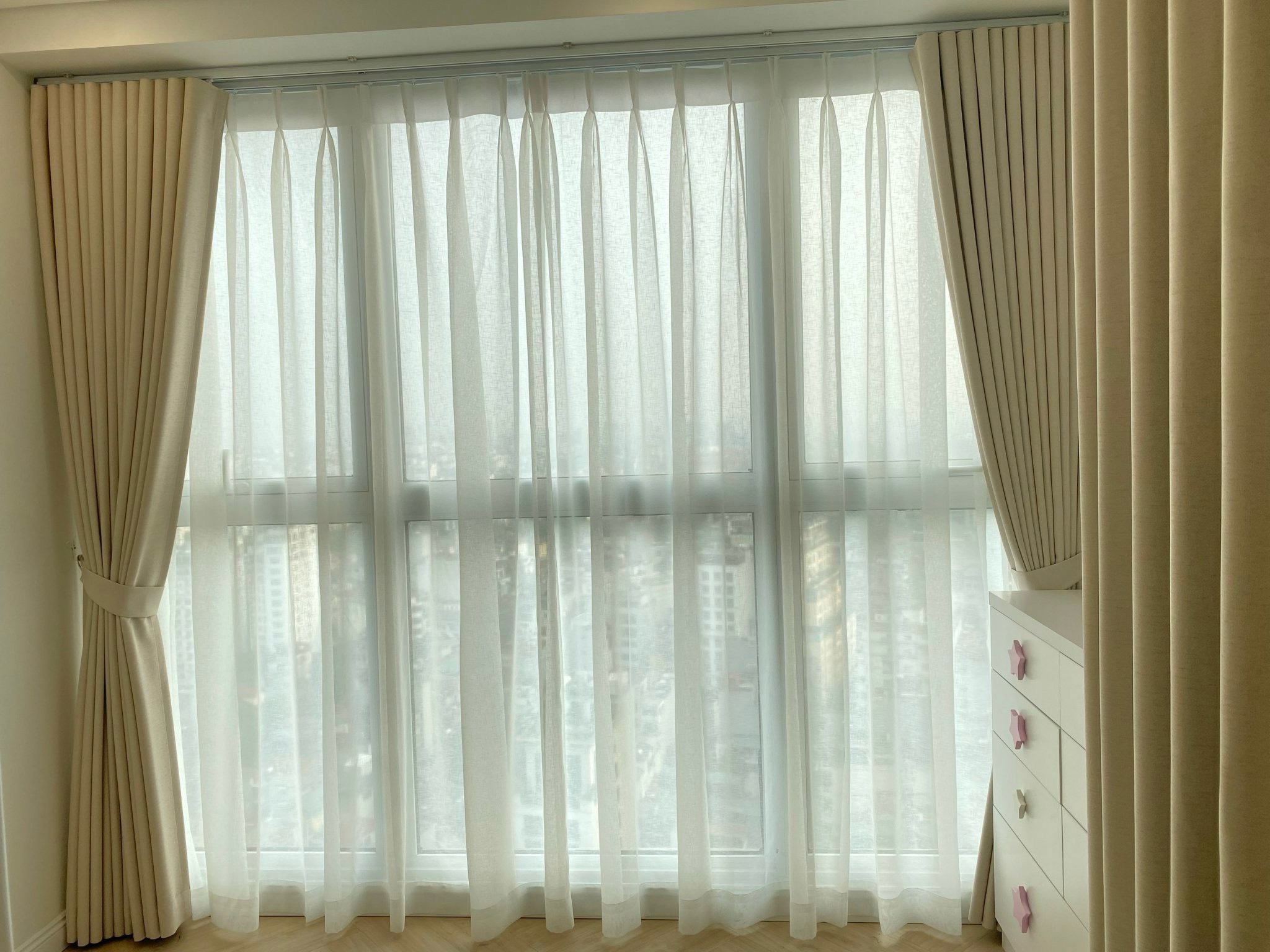 Rèm Vải Nhật Bản - Mang Lại Sự Yên Bình Cho Không Gian Sống Tại Long Biên, Hà Nội