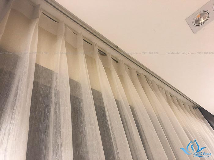 Chất liệu voan mỏng nhẹ của rèm vải hai lớp TM592