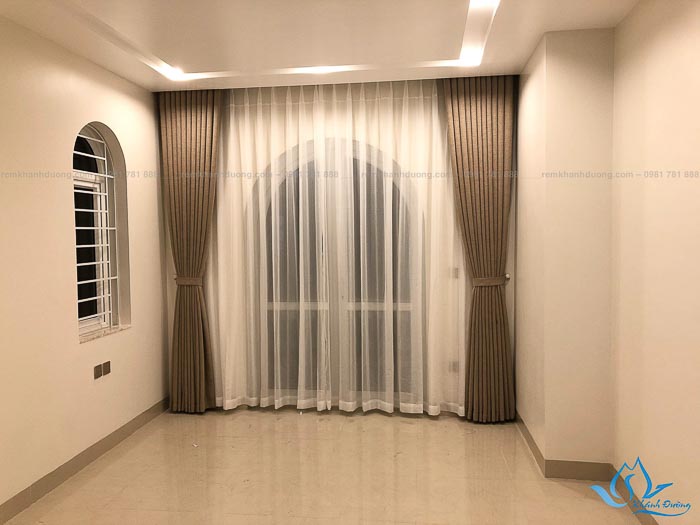 Sắc xám hiện đại của rèm vải Hàn Quốc DOICE09