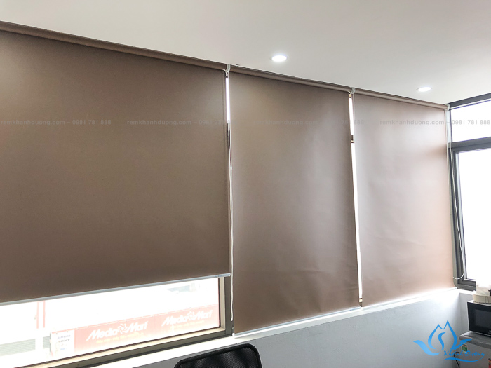 Rèm cửa cuốn KD-09 có thiết kế đơn giản