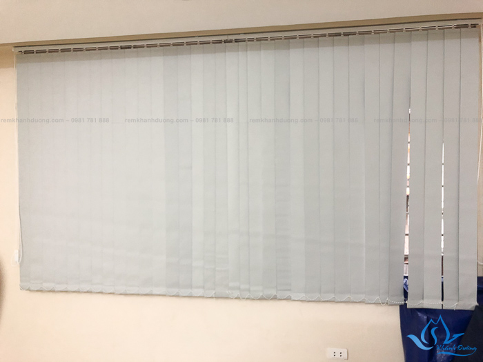 Giới thiệu mẫu rèm cửa nhựa lá dọc KL-03