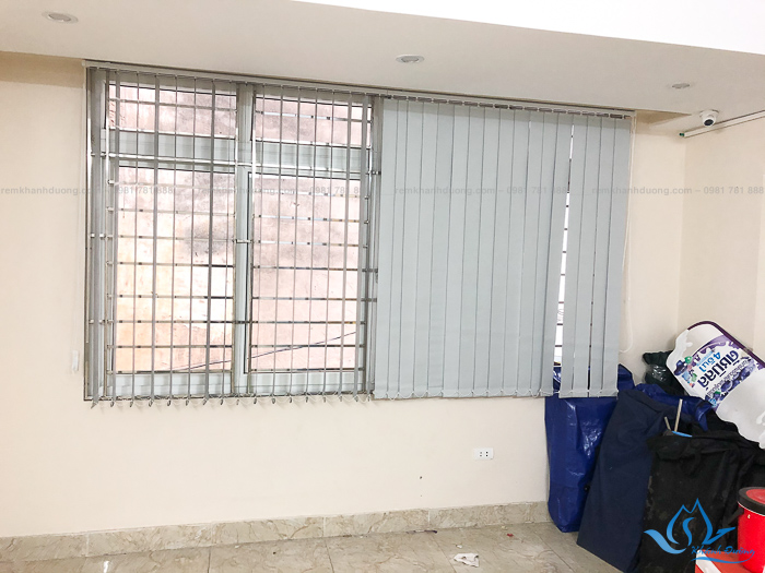 Thiết kế đơn giản của rèm văn phòng KL-03