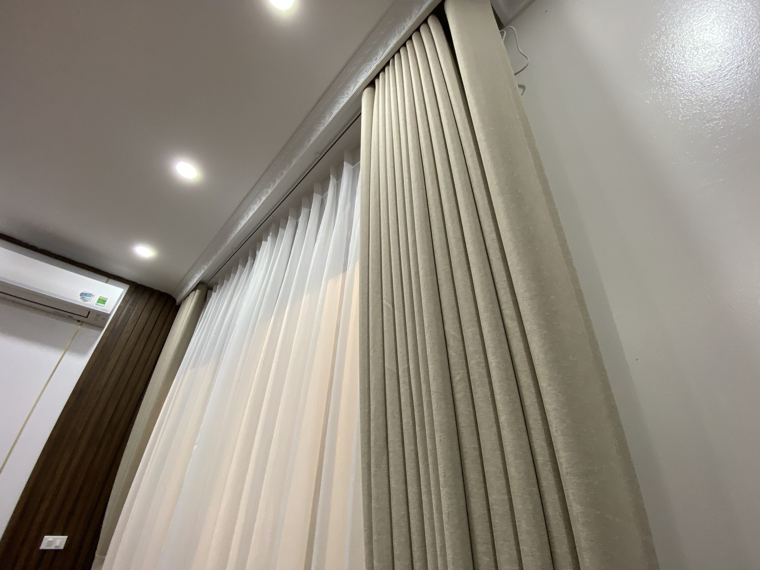 Rèm Vải Nhật Bản - Vẻ Đẹp Thanh Lịch Từ Phương Đông Tại Phố Duy Tân, Hà Nội