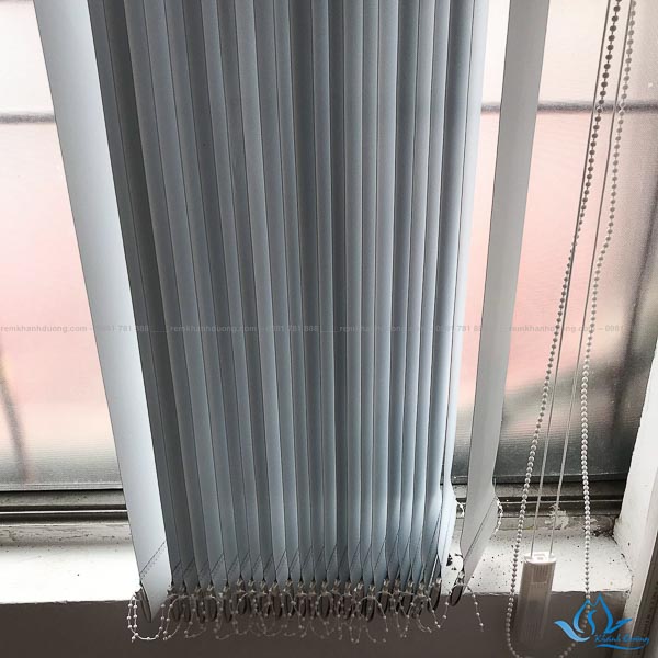 Bề mặt của rèm lá dọc KL-99