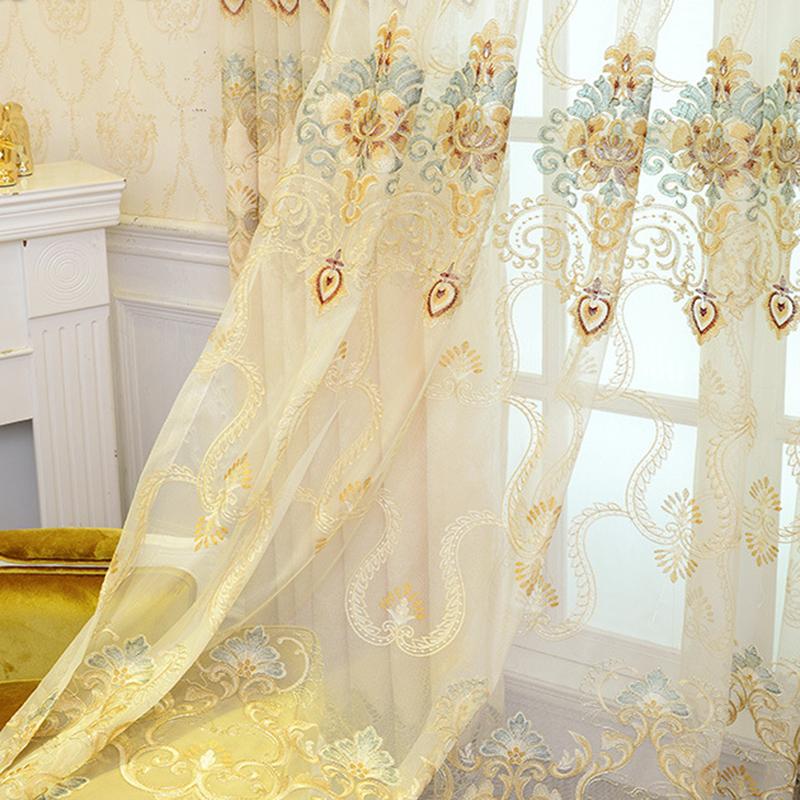 Rèm vải voan màu trắng thêu hoa đẹp