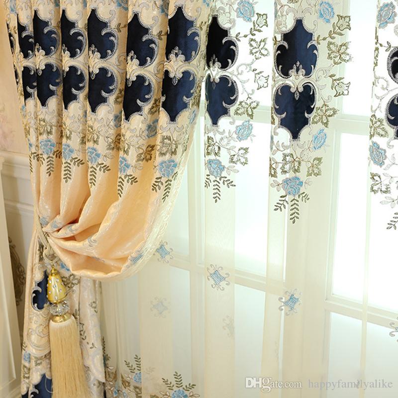 Rèm cổ điển phòng khách đẹp
