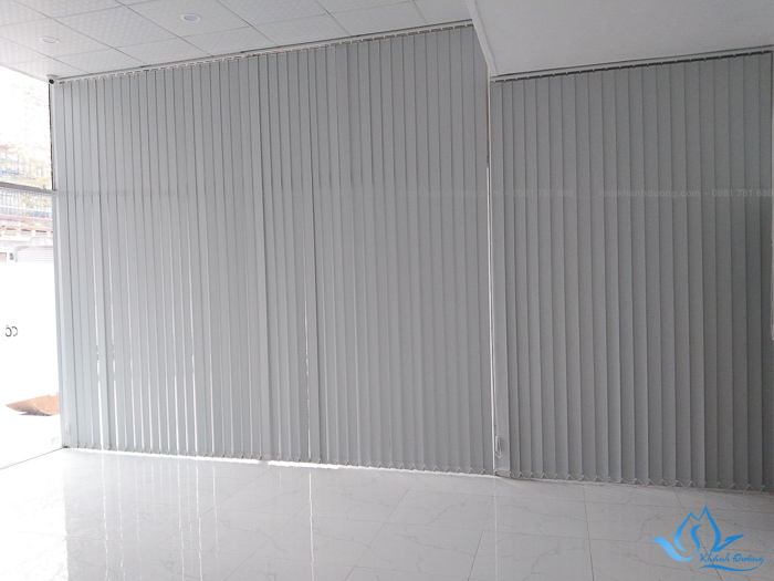 Mẫu rèm kéo dọc cản sáng chống nắng tốt giá rẻ tại Hà Nội