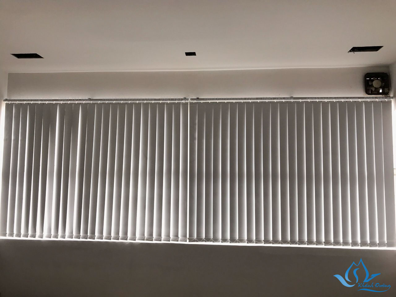 Cách vệ sinh rèm lá dọc sạch sẽ, nhanh chóng