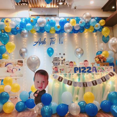 Mẫu rèm voan trang trí sinh nhật đơn sắc mềm mại tại Cầu Giấy