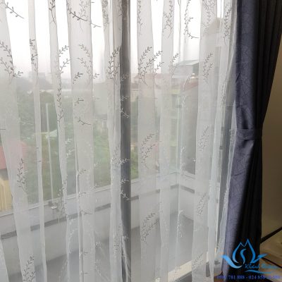 rèm vải voan hoa văn nhẹ nhàng
