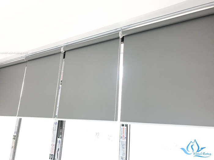 Rèm cuốn chống nắng văn phòng có mức giá rẻ, chỉ từ 230.000/m2