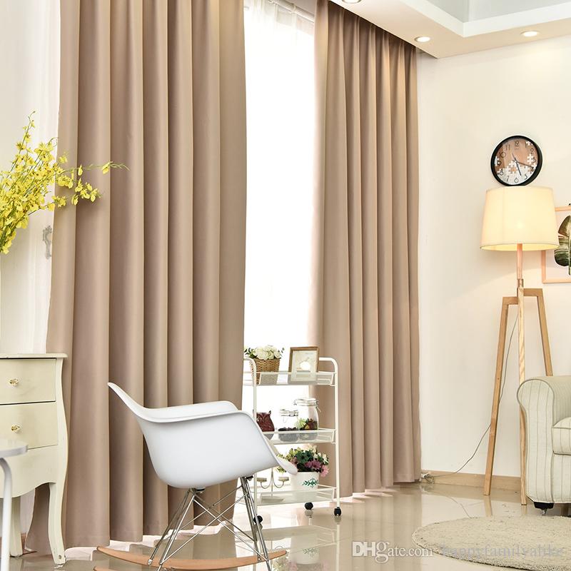 Màu sắc hiện đại của rèm chung cư kết hợp với không gian nền Màu sắc hiện đại của rèm chung cư kết hợp với không gian nền