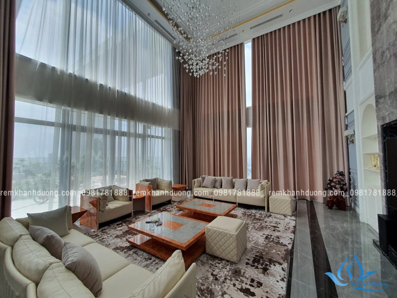 Rèm vải thông tầng cho cửa kính lớn tại Khánh Đường