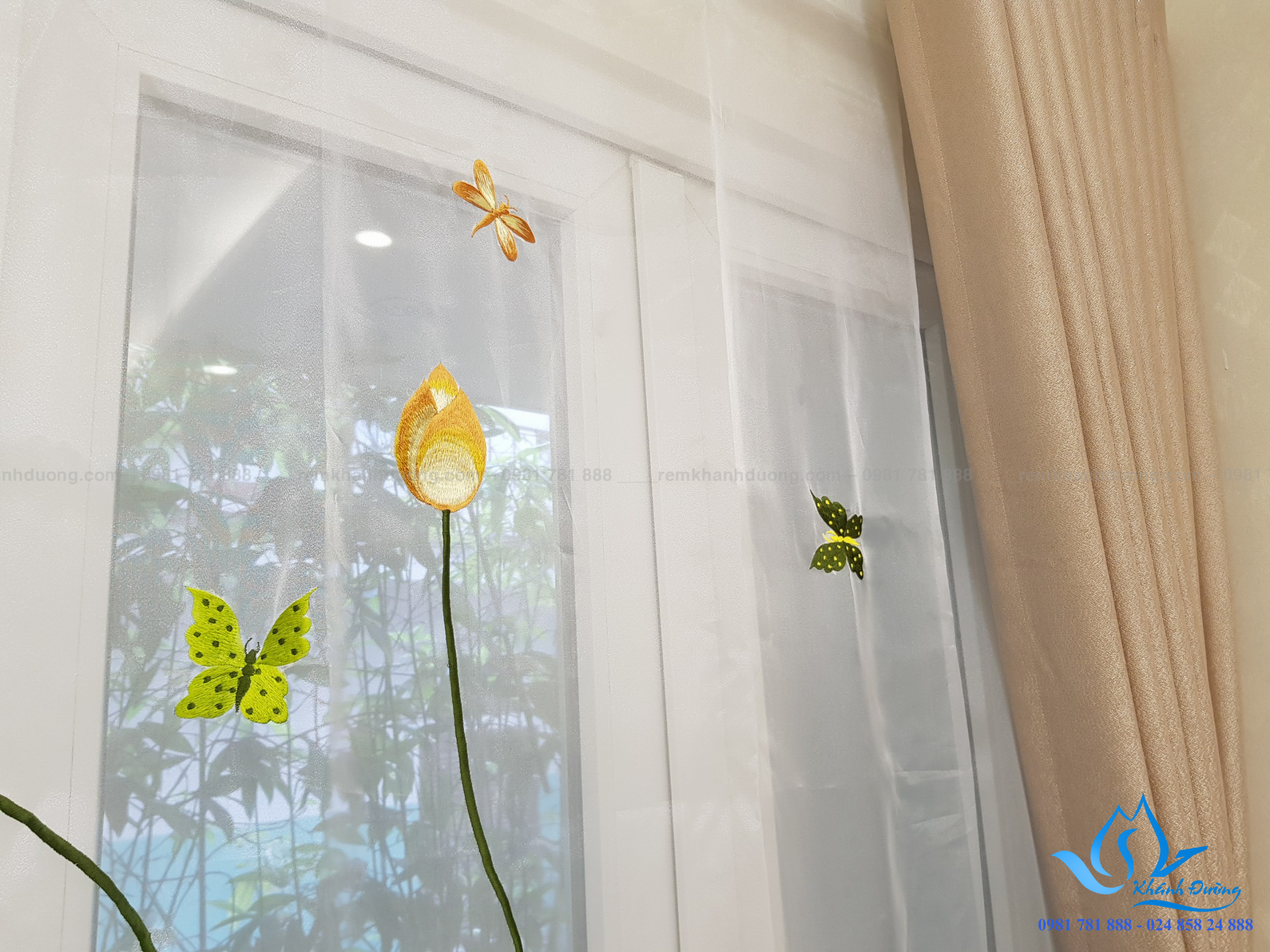 Họa tiết rèm voan thêu tay đầy thu hút và ấn tượng
