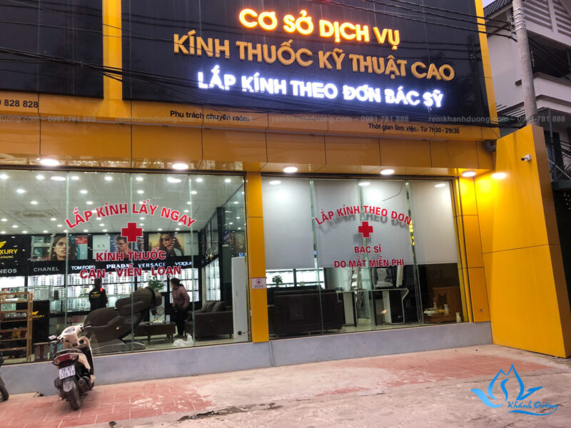 Rèm cuốn chống nắng lắp đặt tại Tony Luxury Thạch Thất