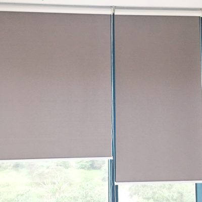 Rèm cuốn chống nắng tại Hai Bà Trưng cách nhiệt tráng silicon C553