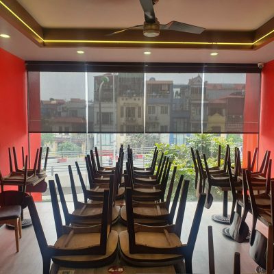 Rèm cuốn lưới cản sáng cho quán ăn tại Trường Chinh mẫu mới 2024