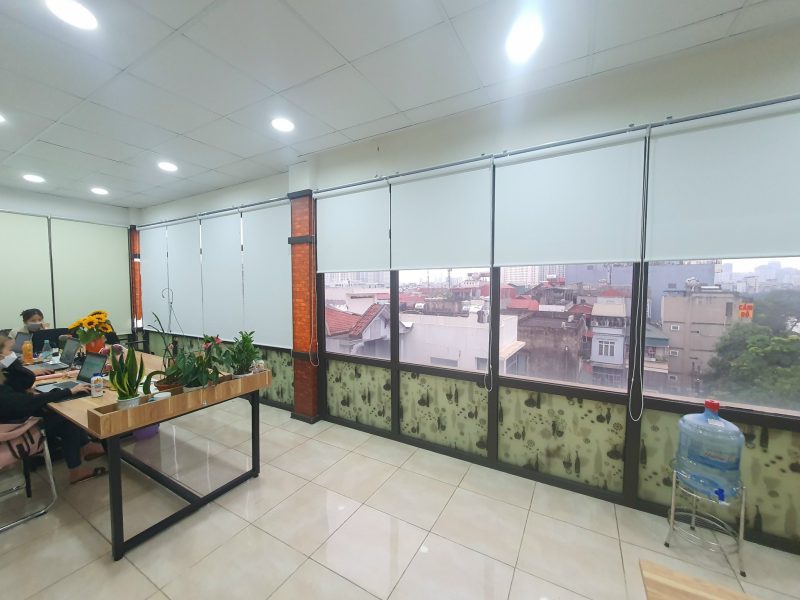 Rèm cuốn văn phòng đơn giản, sang trọng cho văn phòng tại Nguyễn Trãi