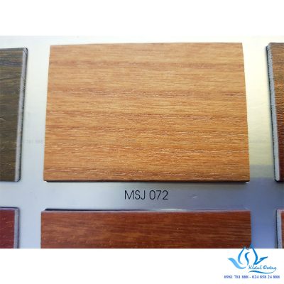 Gỗ rèm MSJ 702 có màu nâu nhạt cùng vân xước