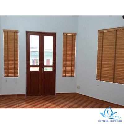 Rèm gỗ bách quý hiếm MSJ 702 tại căn hộ mới xây xong của nhà chị Hòa ở huyện Ba Vì