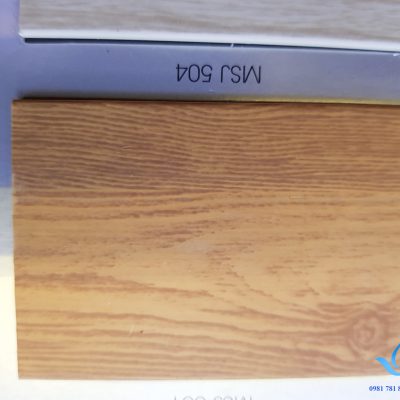 Chất liệu nhựa khỏe khoắn của rèm MSJ 504 thích hợp dùng ngoài trời