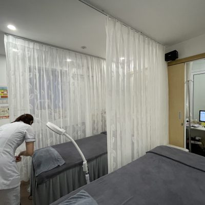 Rèm spa họa tiết lá cho khu thẩm mỹ bệnh viện Hòe Nhai Ba Đình