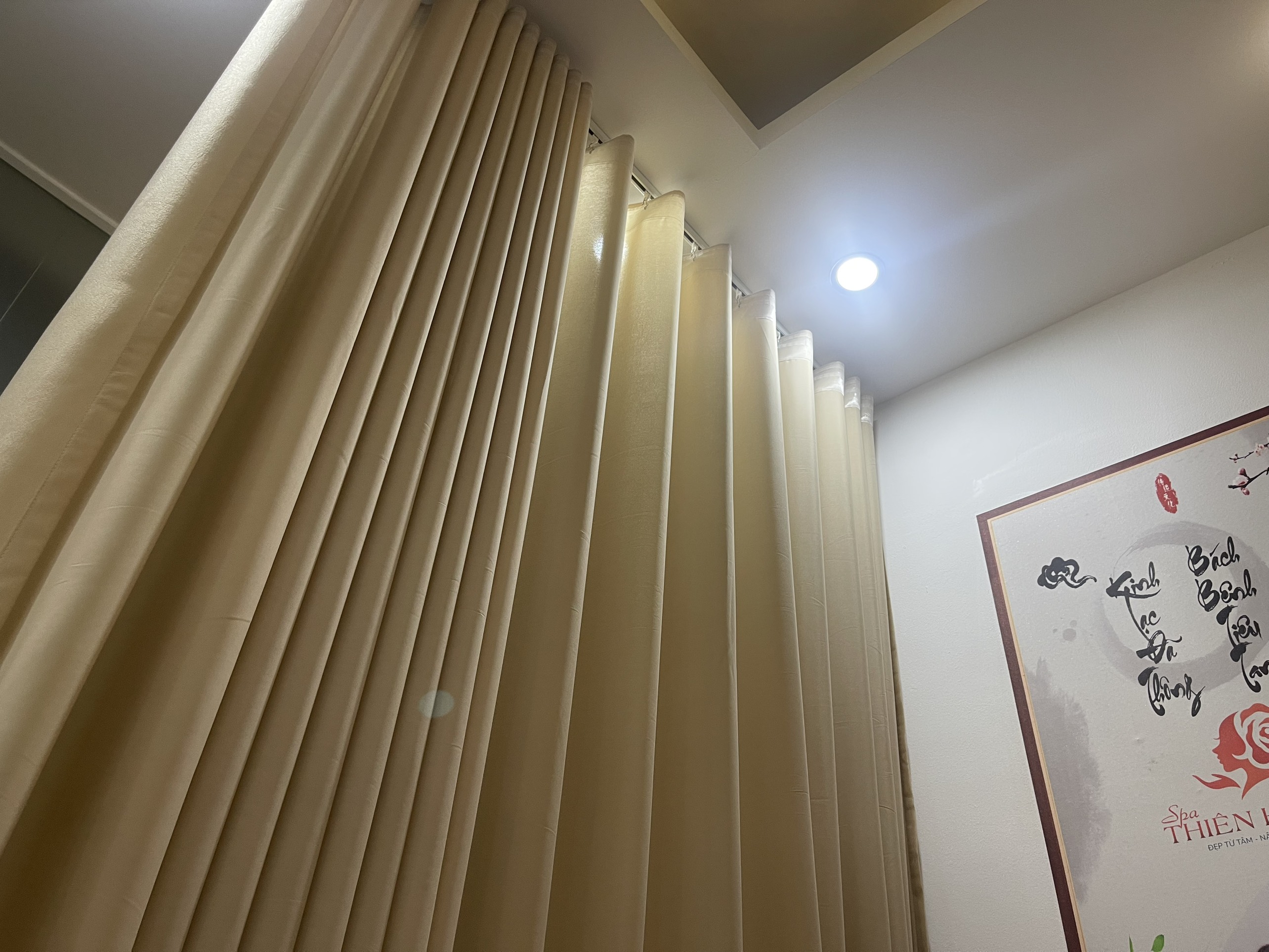 Rèm Spa voan lụa cao cấp cho Spa tại Nguyễn Văn Huyên, Cầu Giấy