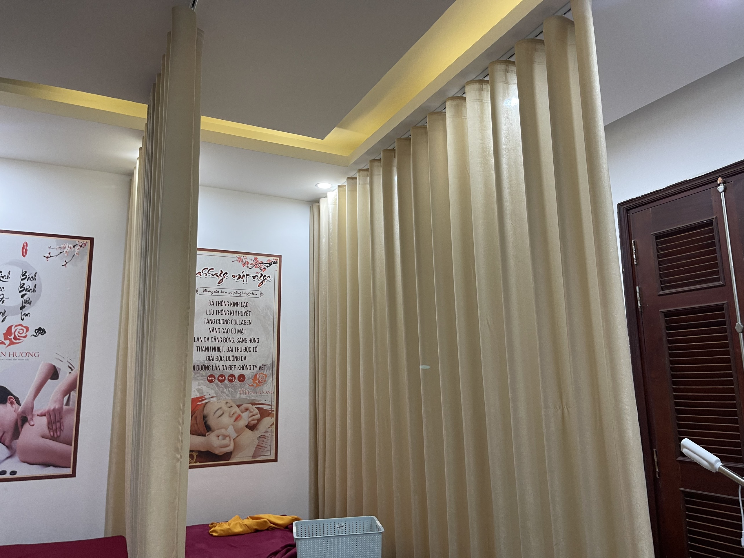 Rèm Spa voan lụa cao cấp cho Spa tại Nguyễn Văn Huyên, Cầu Giấy