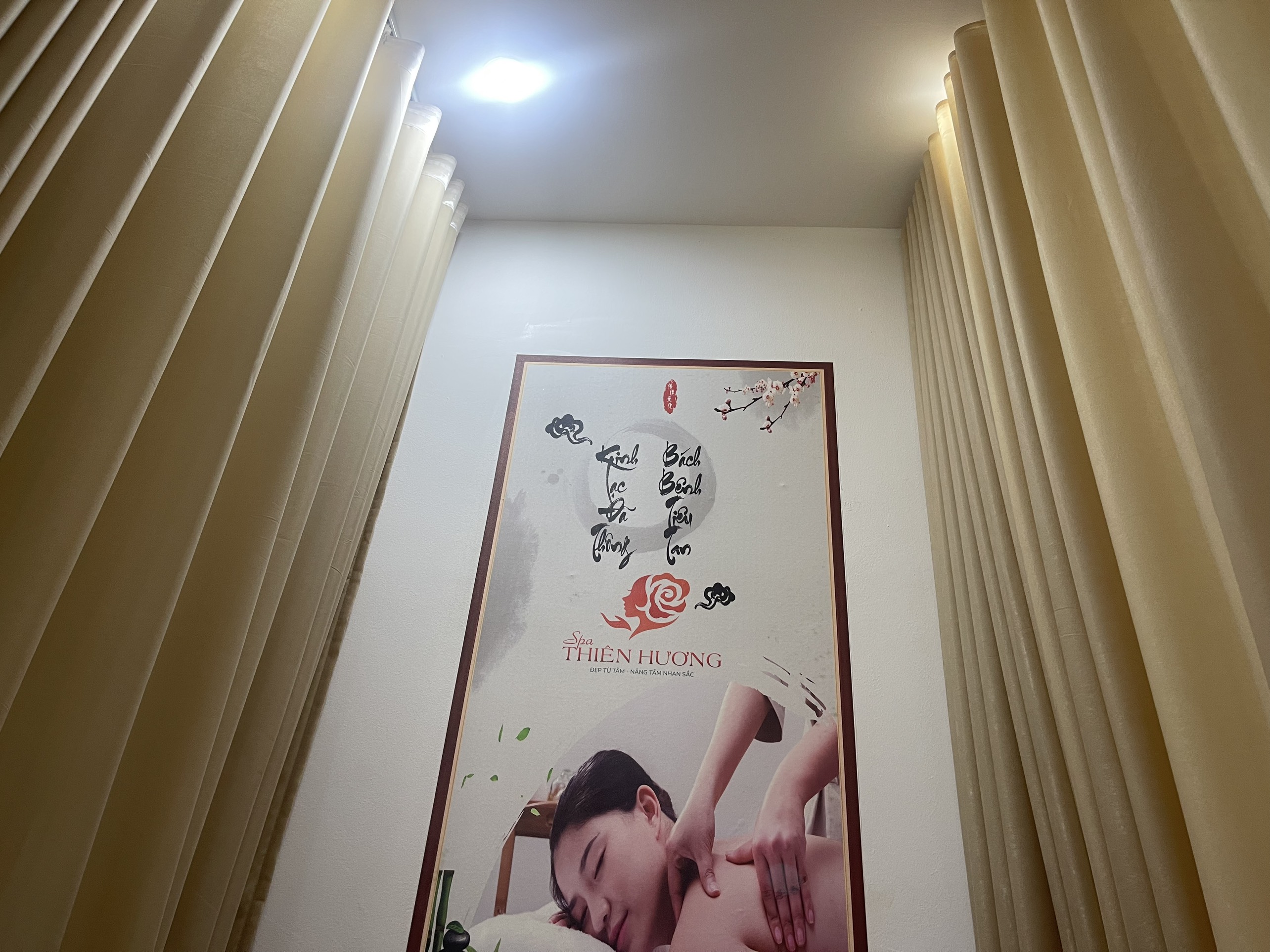 Rèm Spa voan lụa cao cấp cho Spa tại Nguyễn Văn Huyên, Cầu Giấy