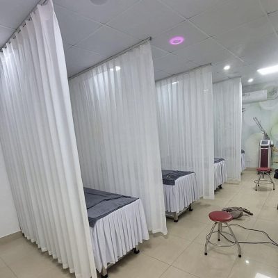 Rèm spa Voan trắng ngăn giường cho thẩm mỹ viện tại Lê văn Lương