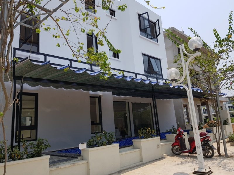 rèm trần che nắng ngoài chời RVT 079