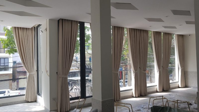 Rèm vải hai lớp cao cấp cho chuỗi nhà hàng sang trọng
