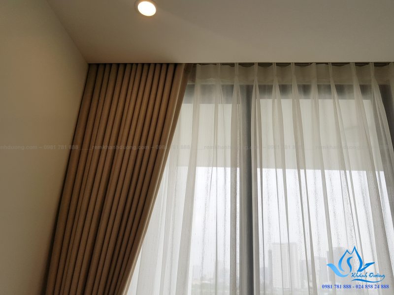 rem-vai-hai-lop-chong-nang-dep-sang-trong-tai-vincom-pham-hung-tm695-4