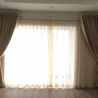 Rèm vải hai lớp  cho cửa loza  phòng khách chung cư đẹp