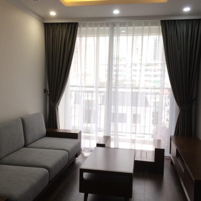 Rèm vải hai lớp cho phòng khách chung cư hiện đại tại Nguyễn Xiển