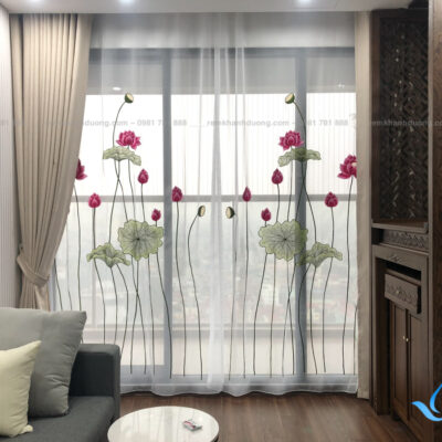 Rèm voan thêu tay hoa sen nhà Chị Nguyệt Tháp Thiên Nhiên Kỷ