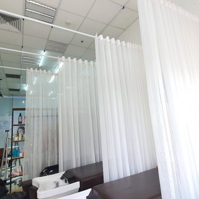 rèm voan trắng ngăn giường cho Salon tóc tại Tòa D inperia Garden 143 Nguyễn Tuân  (2) (1)
