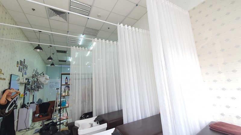 rèm voan trắng ngăn giường cho Salon tóc tại Tòa D inperia Garden 143 Nguyễn Tuân  (2) (1)