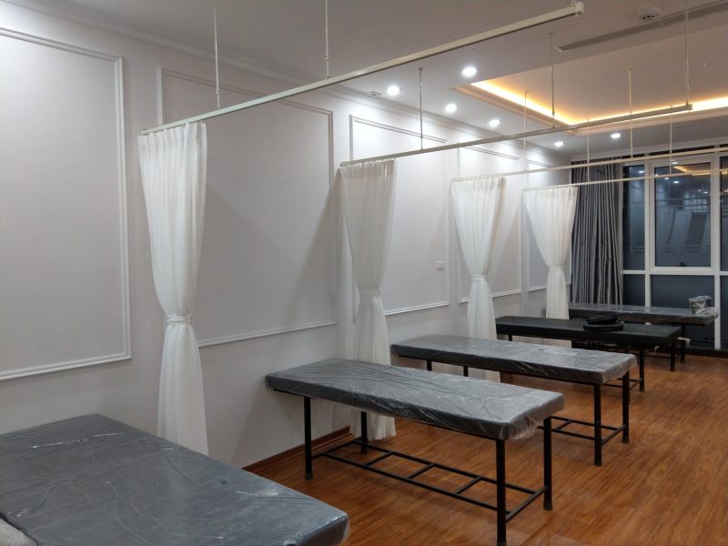 rèm voan trắng trơn cho khu spa trị liệu tại Hoàng Cầu  (2)
