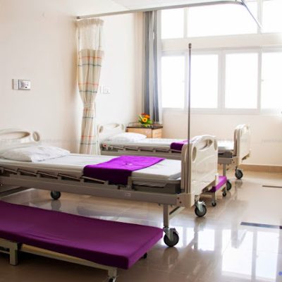 Cấu tạo đa năng, kiểu dáng gọn gàng của rèm y tế YT-24