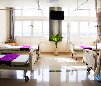 Rèm y tế kẻ ngang YT-24 cho phòng bệnh Cầu Giấy thêm ấn tượng