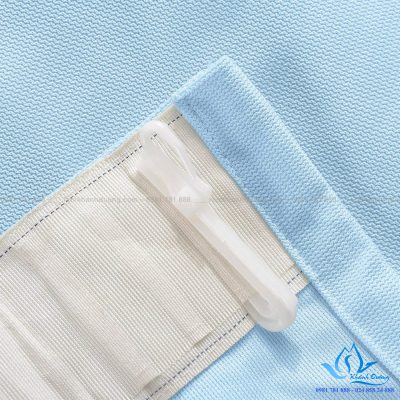 Các móc đính được may chắc chắn trên tấm vải rèm y tế YT-25