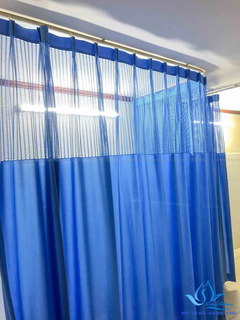 Màu xanh của rèm y tế YT-30 tác động tích cực lên tâm lí người bệnh.