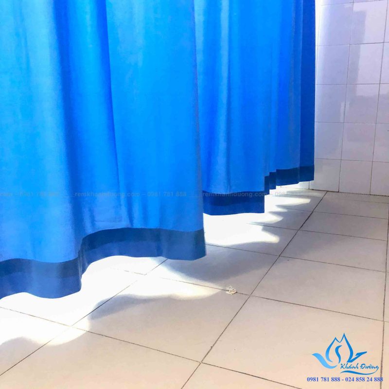 Phần vải màu đảm bảo sự riêng tư của bệnh nhân khi khám ở những chỗ đông người