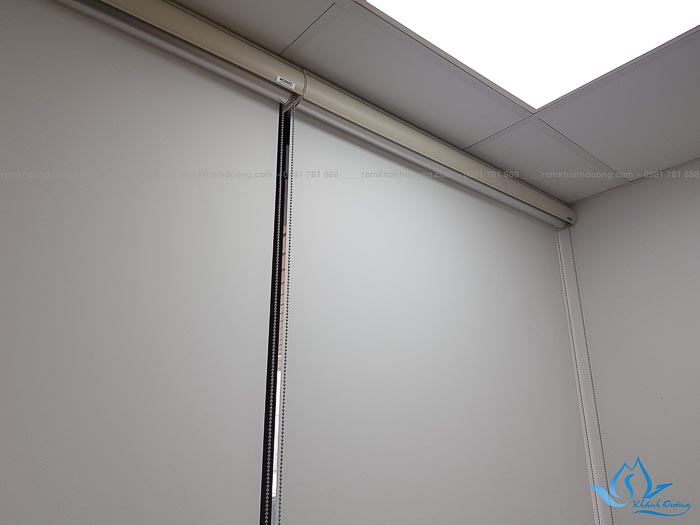 Rèm cửa cuốn chống nắng Hàn Quốc cao cấp tại Hoàng Đào Thúy SU331