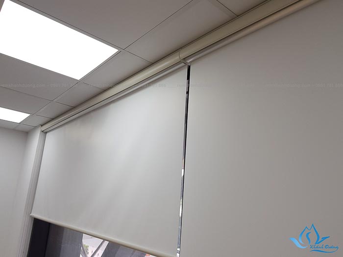 Rèm cửa cuốn chống nắng Hàn Quốc cao cấp tại Hoàng Đào Thúy SU331