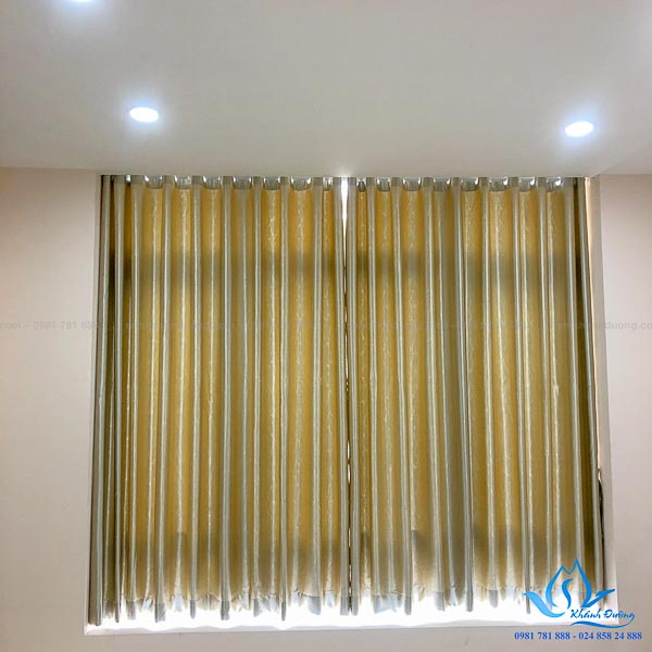 Rèm cửa một màu đẹp cho cửa sổ nhỏ Nguyễn Phong Sắc, Hà Nội GA58